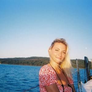 Meet your Posher, Candice